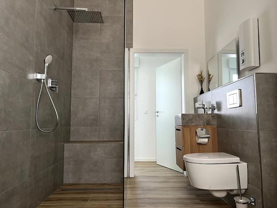 Moderne, Stilvolle Ferienwohnung In Eich Eich  Εξωτερικό φωτογραφία